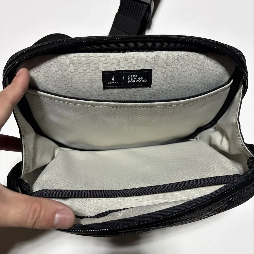 Alpaka Bravo Waist Pack in black
